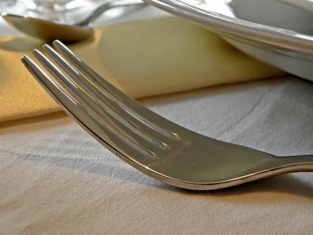 4Pcs/set Black Cutlery Set Stainless Steel Dinnerware Set Gold Flatware Fork Knife Spoon Wedding Silverware Set Drop Shipping